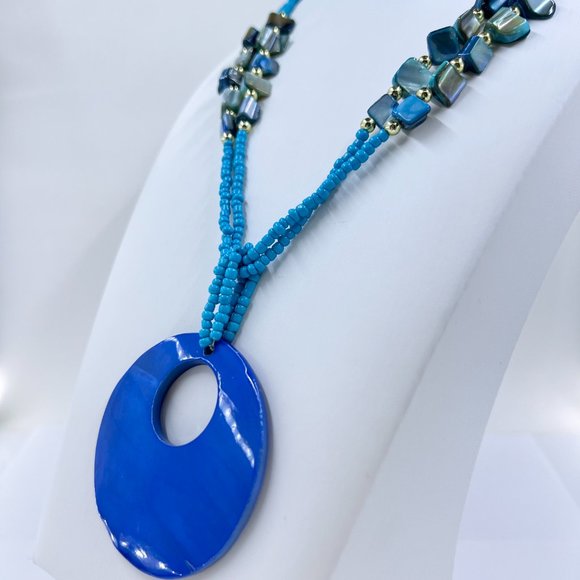 NWOT - Set - Blue Dyed Shell Turquoise Beaded 18” Gold Tone Necklace Set - Picture 5 of 10